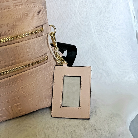 SOLD! NWT- Steve Madden Blush Backpack - Picture 5 of 8